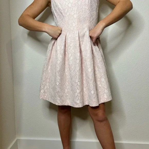 Vince Camuto pink bonded lace fit in flair summer dress. Size 4. - Picture 3 of 6